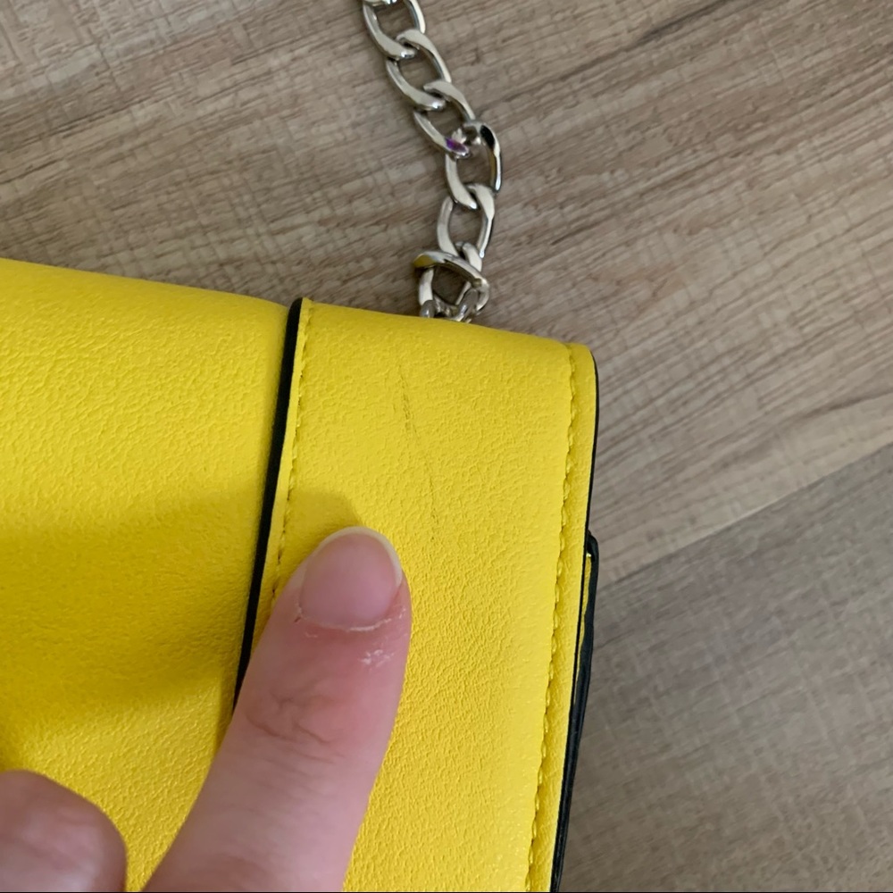 Stradivarius Yellow Purse - Picture 8 of 8